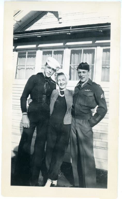 Oregon's Marsh brothers, one Navy and one Army, home together